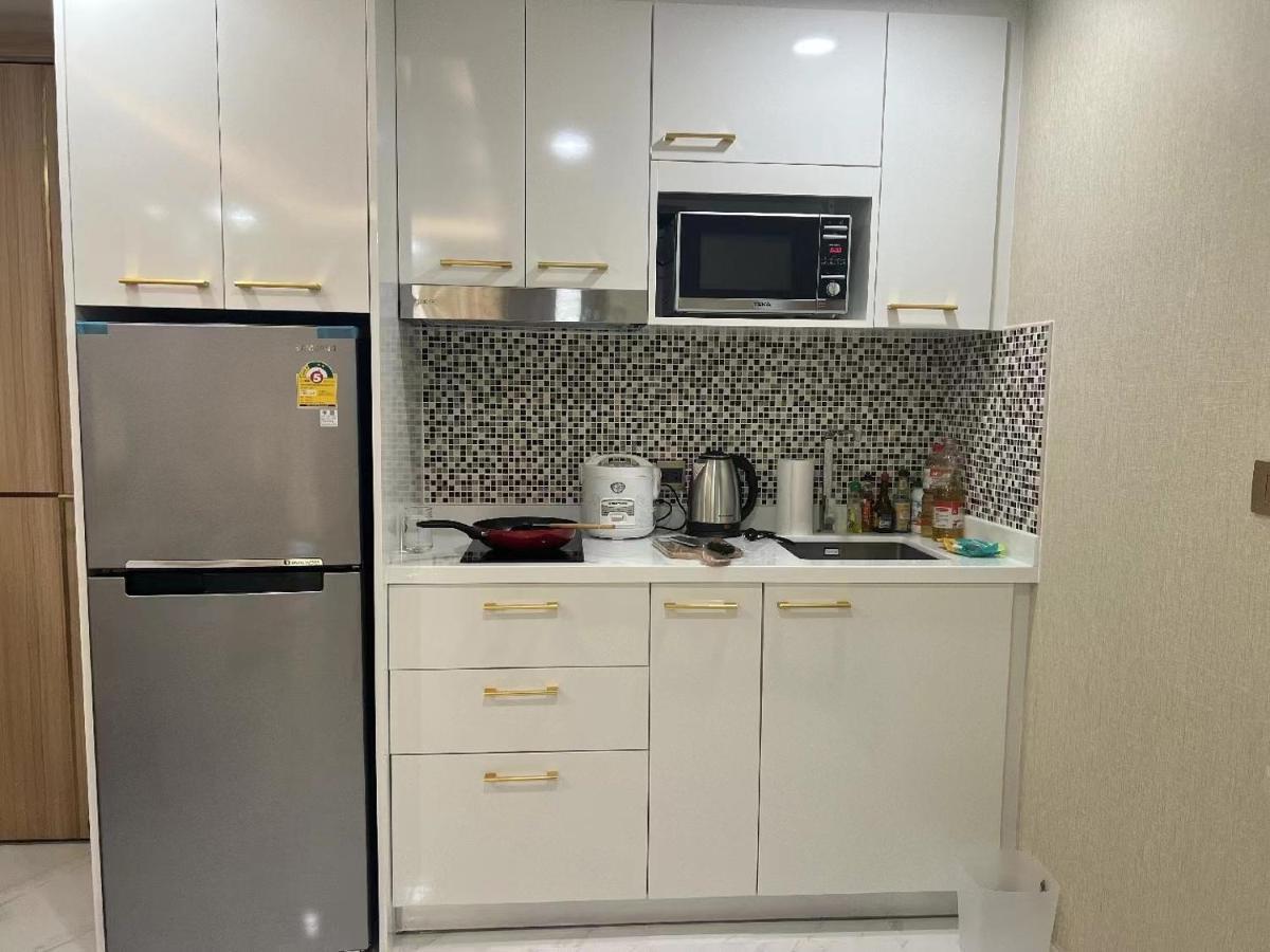 Romantic Beach Apartment芭堤雅水系高档酒店式公寓可做饭 Jomtien Exterior foto